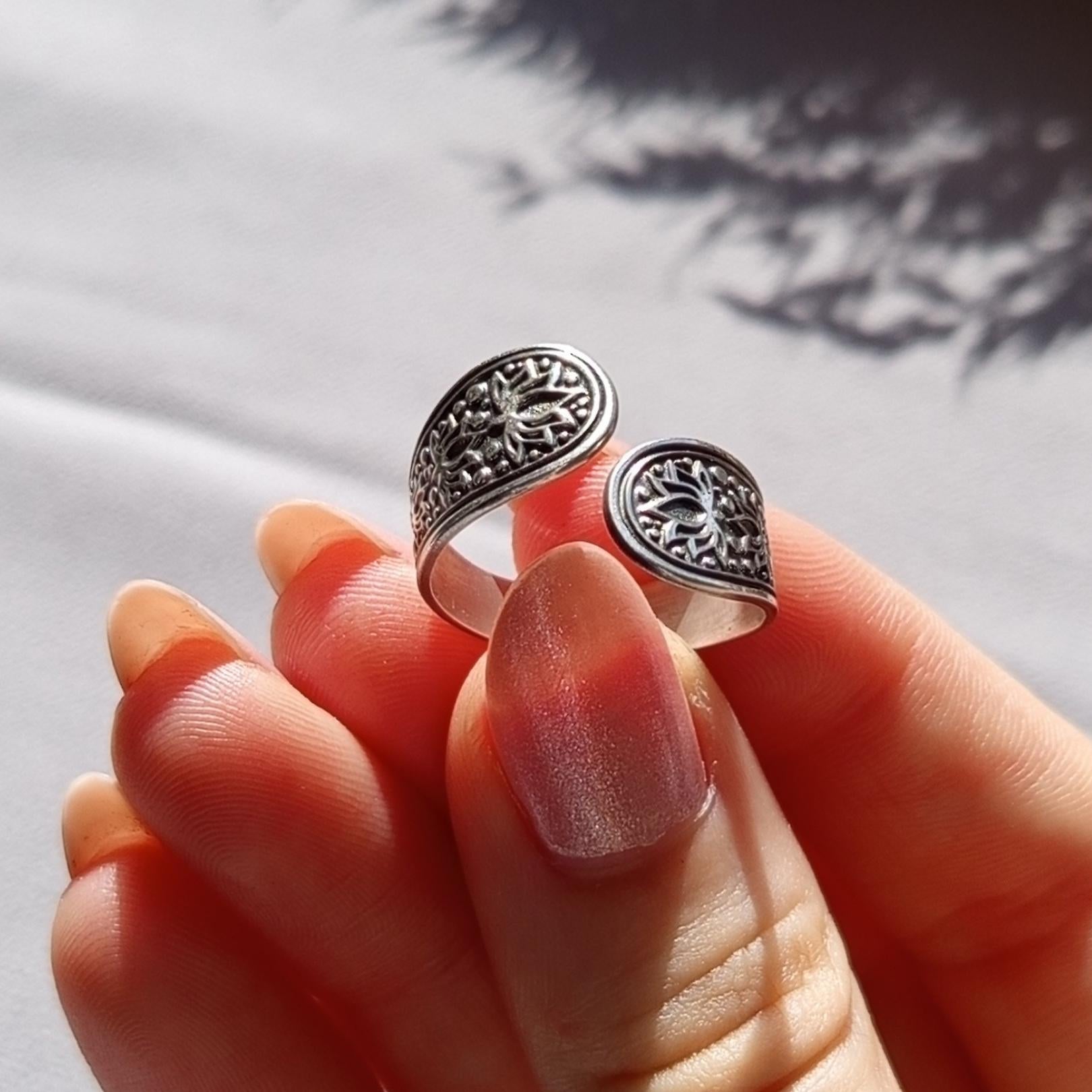 Sterling Silver Floral Ring – Engraved Botanical Adjustable Band