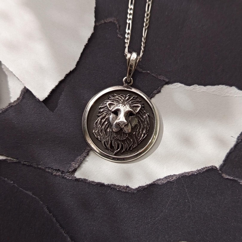 Men’s Lion Head Silver Medallion Necklace – Strength Symbol Pendant