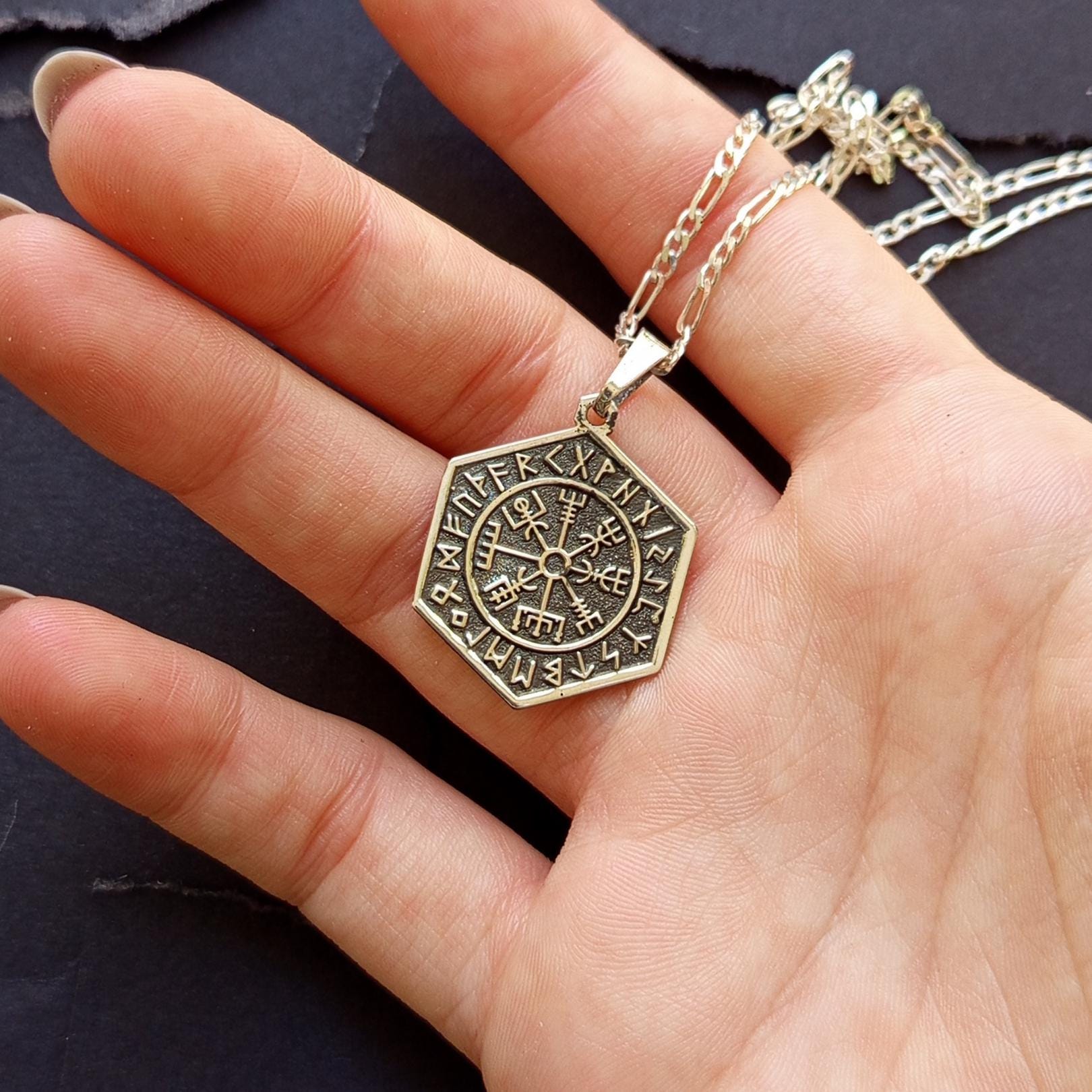 Unisex Viking Compass Vegvísir Necklace – Nordic Rune Pendant