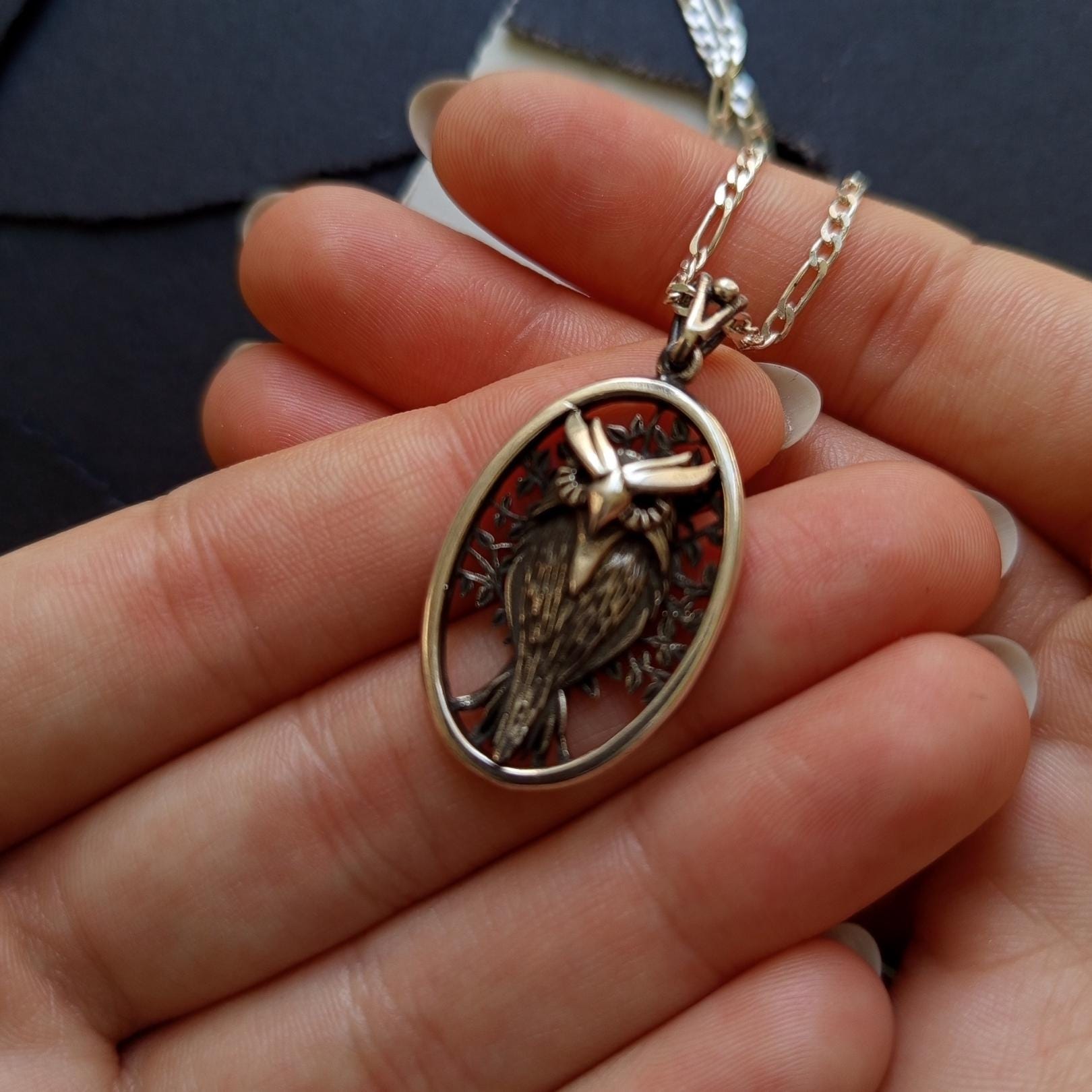 Unisex Owl Pendant Necklace – Protection Symbol Jewelry