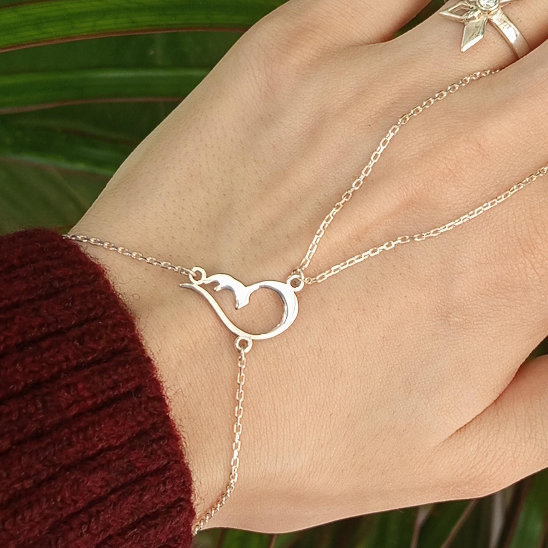 Arabic Calligraphy Hand Chain Bracelet – Elegant Silver Slave Bracelet