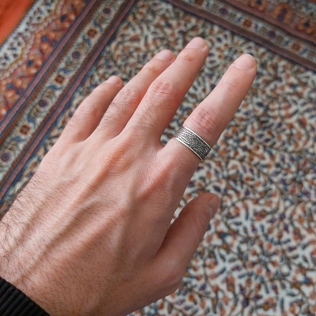 Sterling Silver Snake Skin Ring – Unisex Textured Band, Minimalist Serpent Pattern Ring