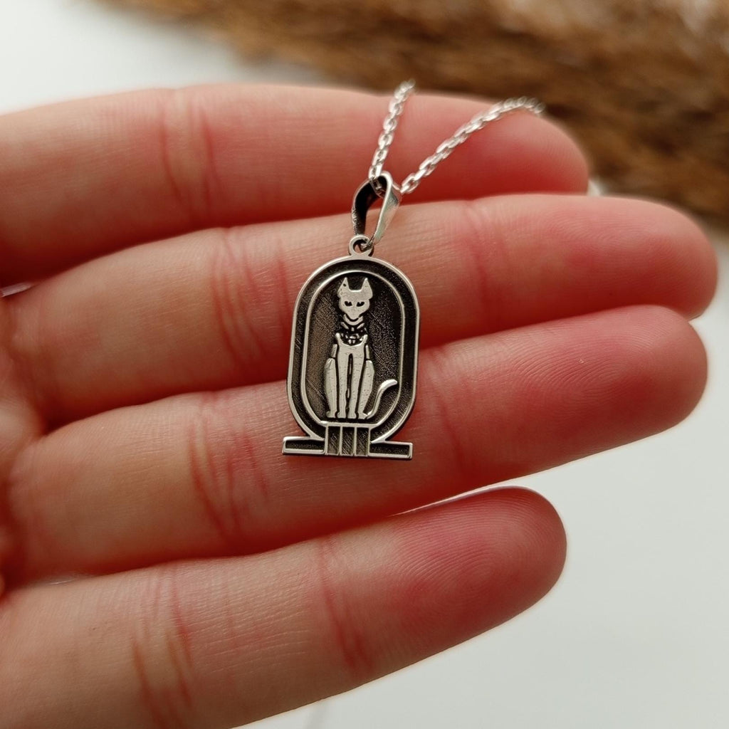 Vintage Necklace – Ancient Egyptian Cat Symbol – 925 Sterling Silver Minimalist Pendant