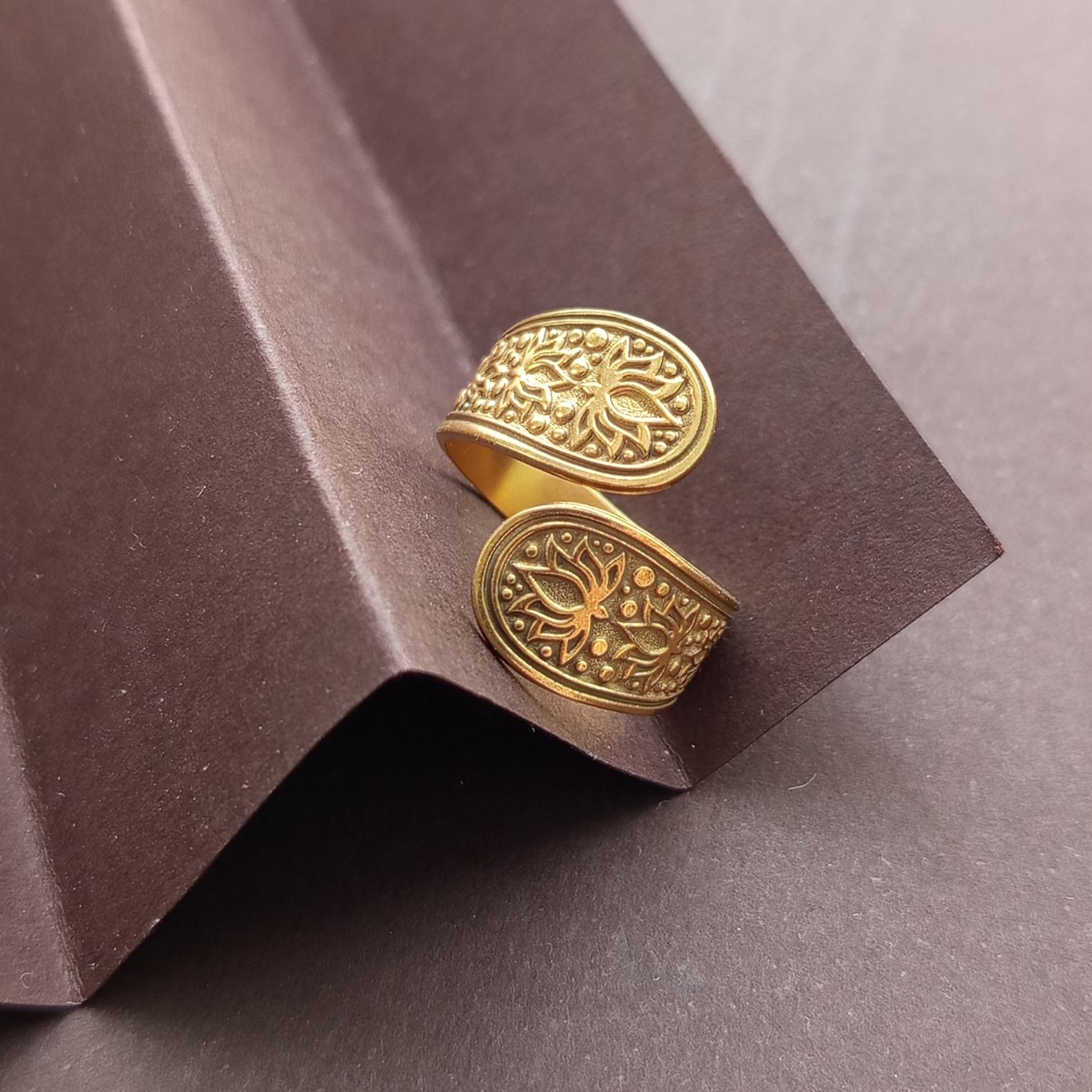 Sterling Silver Floral Ring – Engraved Botanical Adjustable Band